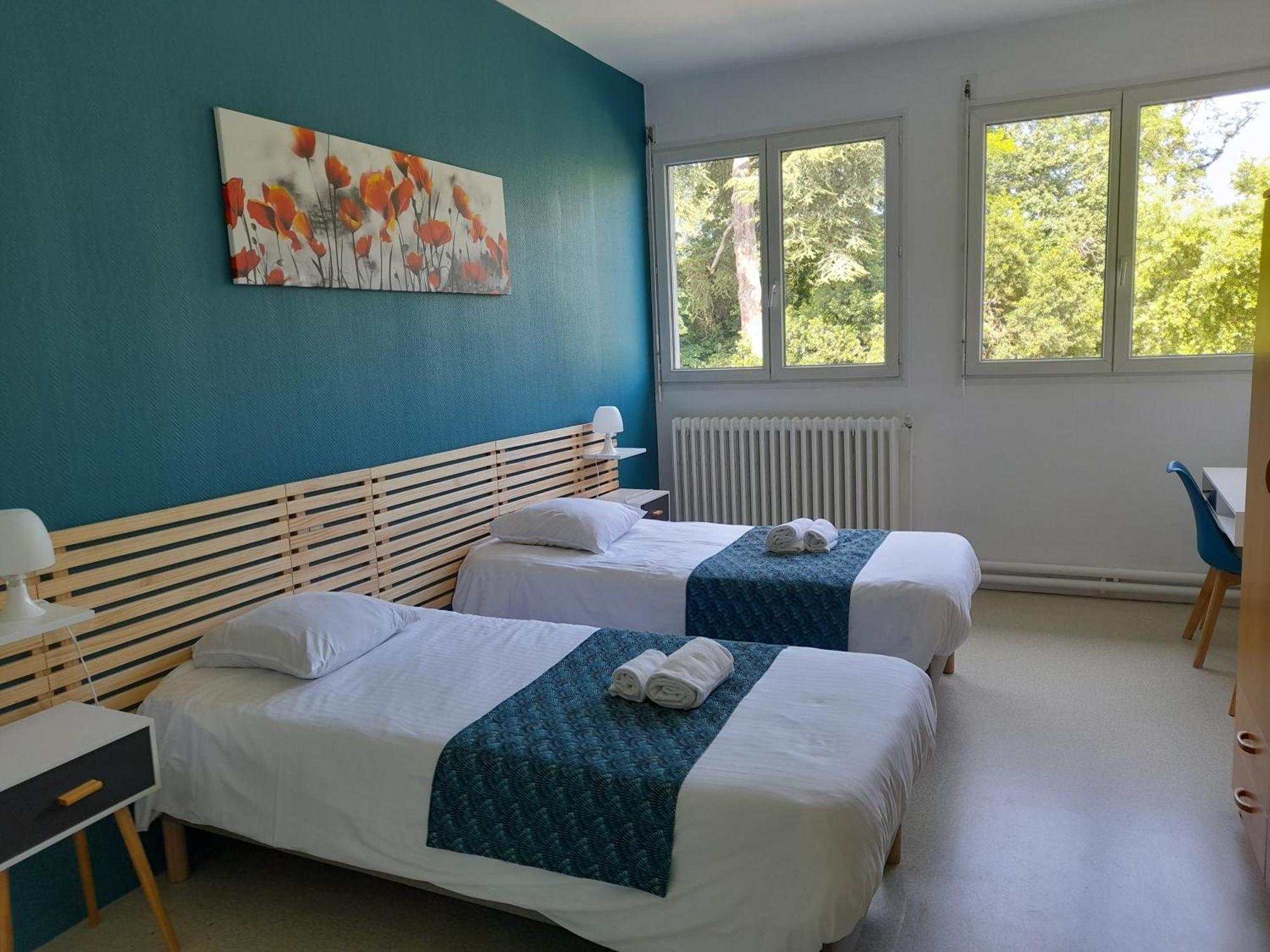 Centre Louis Ormieres Hotel มงโตบ็อง ภายนอก รูปภาพ