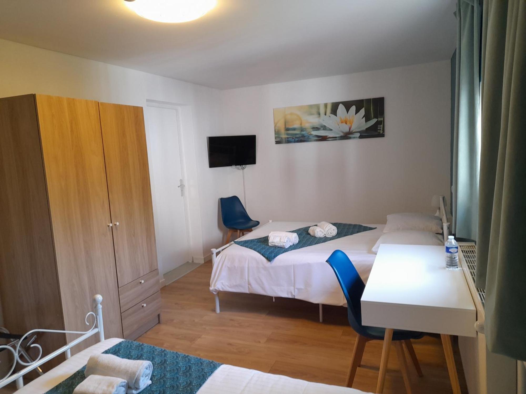Centre Louis Ormieres Hotel มงโตบ็อง ภายนอก รูปภาพ